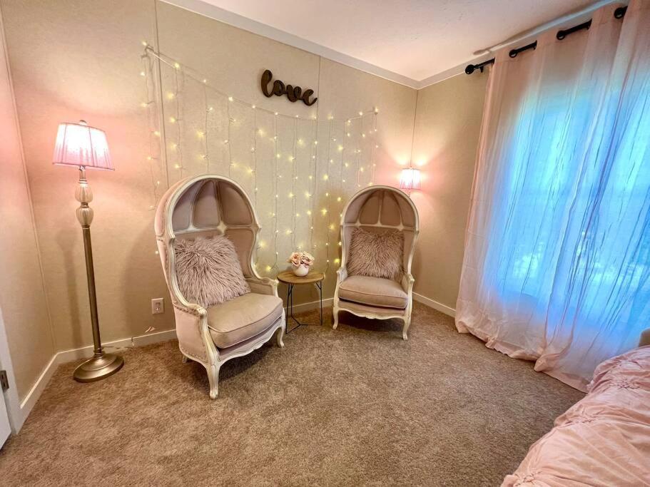 Holiday home Pink Flamingo House *